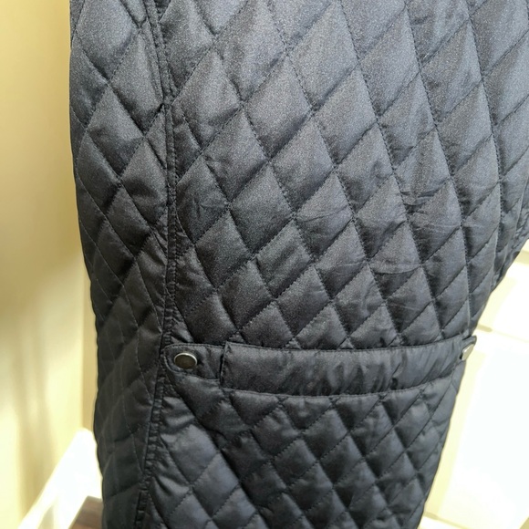 G.H. Bass & Co. Women’s Quilted Puffer Black Vest, Size Large, Zip Outerwear - Picture 7 of 12